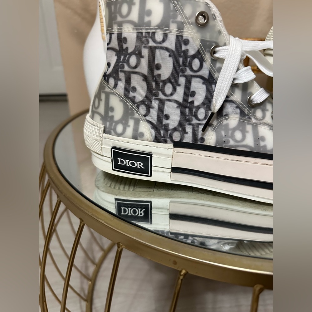Dior White and Gray High-Top Sneakers with Logo Pattern - Picture 11 of 15